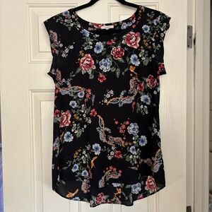 Pleione Black Floral Women's cap-Sleeve Blouse